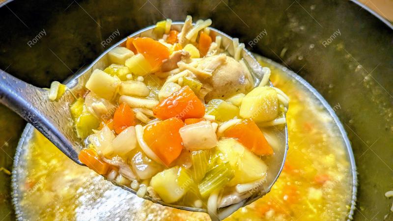 Hühnersuppe