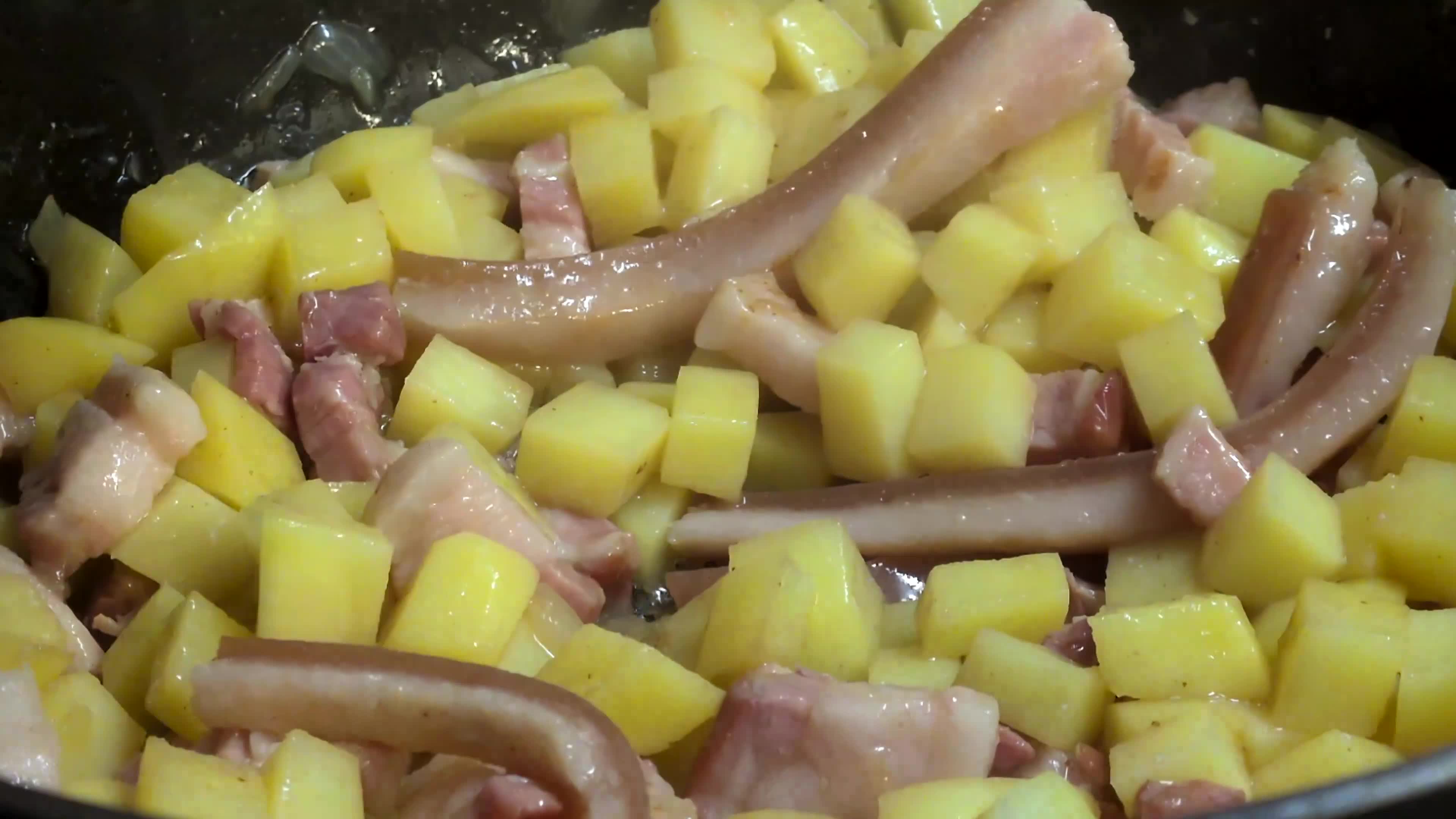 Speck im Topf